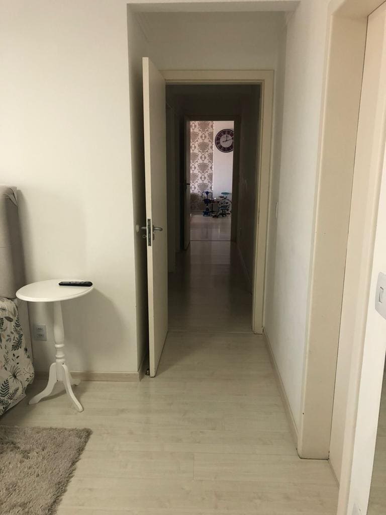Apartamento à Venda - 3 Quartos - Kobrasol, São José/SC