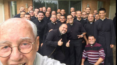 Dia da Eucaristia, dia do sacerdócio