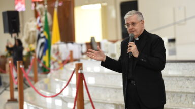 Núncio Apostólico no Brasil visita Comunidade Canção Nova