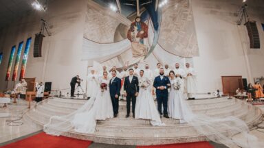 CCN presencia o casamento de quatro casais