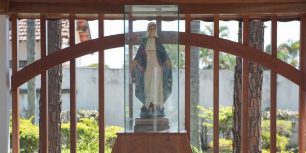 Oratório de Nossa Senhora das Graças na sede da Comunidade Canção Nova, em Cachoeira Paulista,SP.