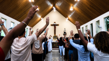 Somos uma comunidade conduzida pelo Espírito Santo