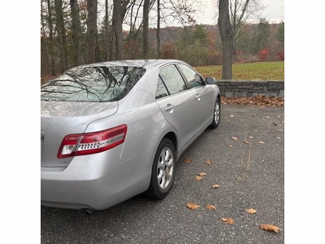 2011 TOYOTA CAMRY