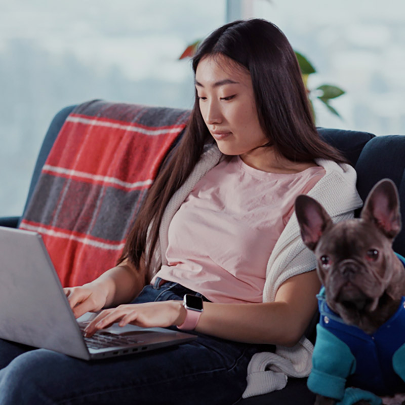 ALTTEXT: Enter key opens full-screen view with caption; escape key exits full screen.