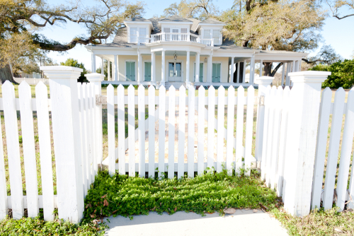 A detailed description of this image follows in the next paragraph.