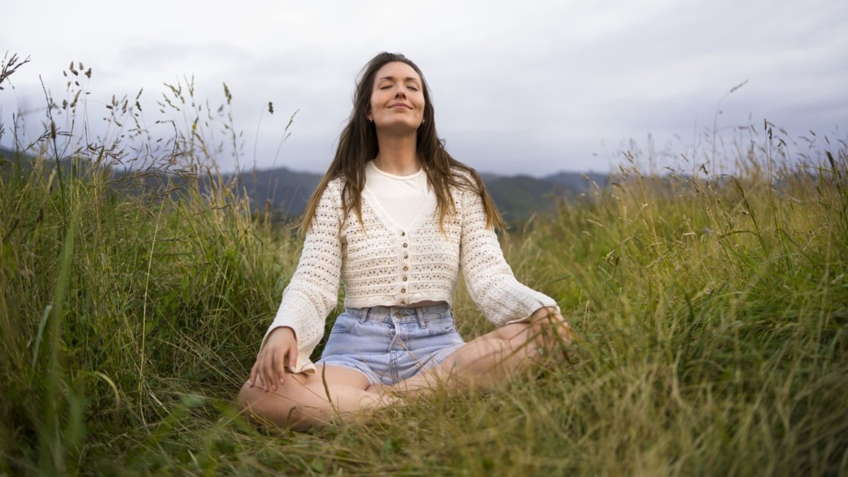 5 Daily Practices to Uplift Your Vibration and Raise Your Energy