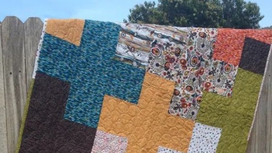 12 Fat Quarters Makes THIS Quilt