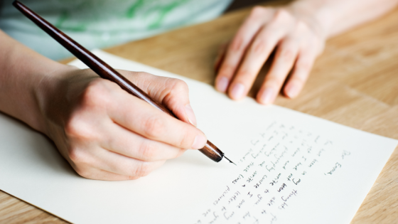 Så skriver du ett personligt brev som är intressant