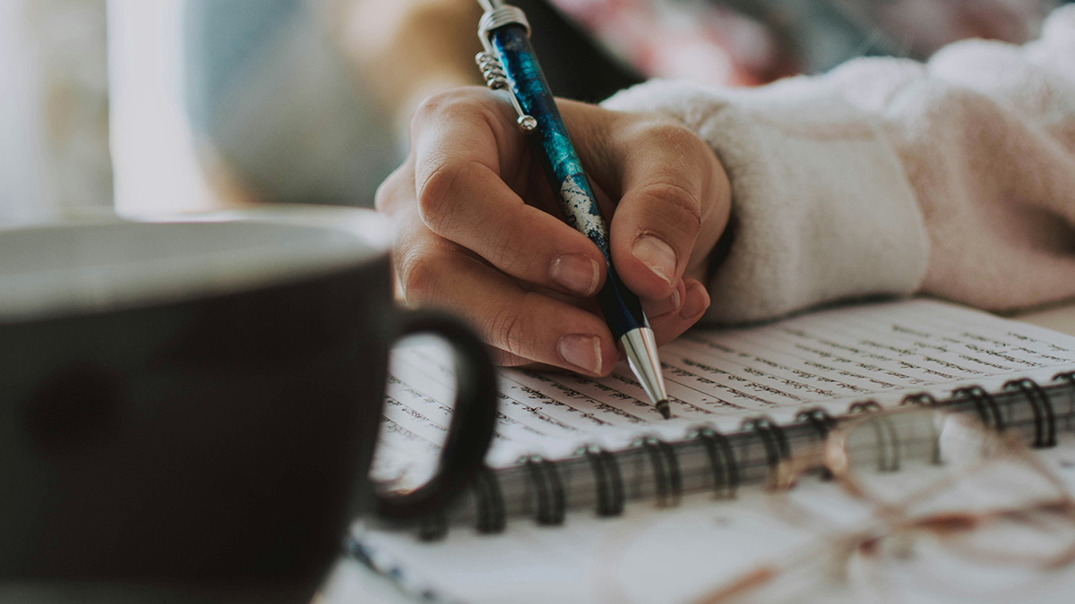 The benefits of journalling, and twenty prompts to begin