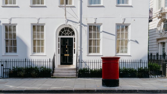 7 Ways to Beat Loneliness as a Solopreneur & Find Your Tribe (The Proven Guide)