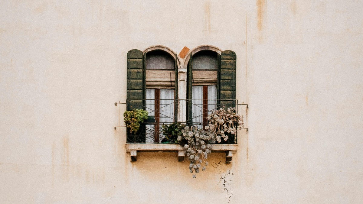 How to Survive Your First 48 Hours in Spain or Italy