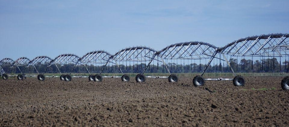 Photo of an agricultural irrigation system (source: Pixabay)