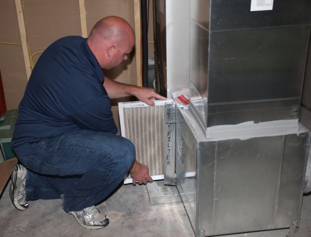 changing a furnace filter