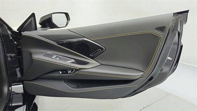 2026 Corvette Stingray Stingray Convertible 2LT picture #18