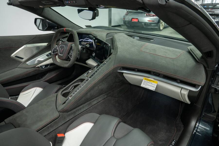 2023 Corvette Stingray -3LT, Z51, 123 Miles, 70th Anniversary picture #5