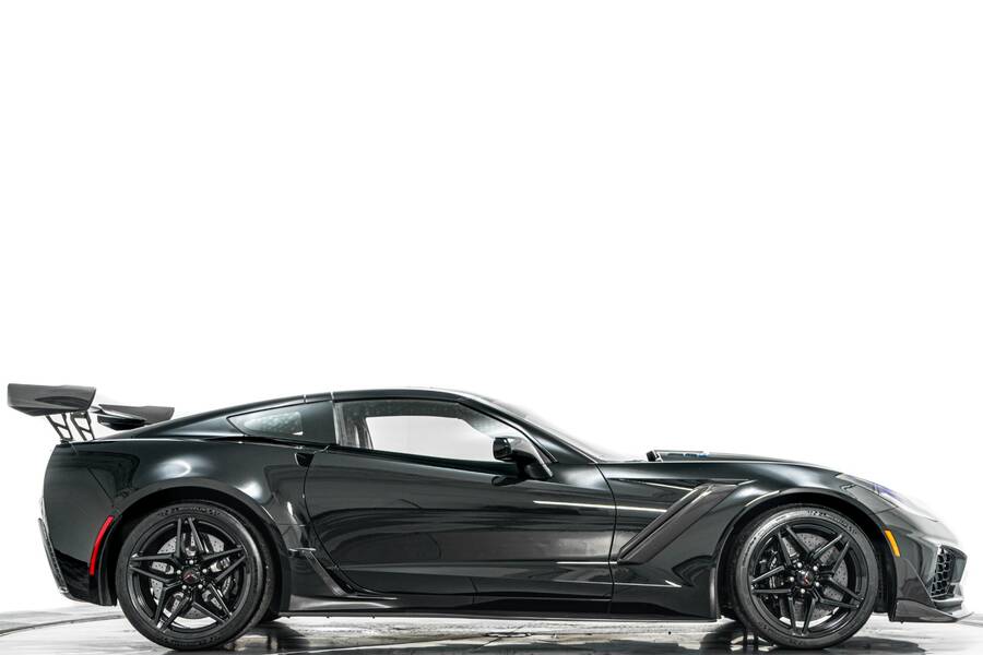 2019 Corvette ZR1 -ZTK Track Package, 7 Speed Manual, Brembo Carbon Ceramic Brakes picture #1