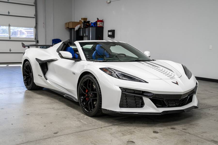 2026 Corvette Z06 Convertible -3LZ, Stars And Steel Edition, Carbon Fiber Interior Trim picture #2