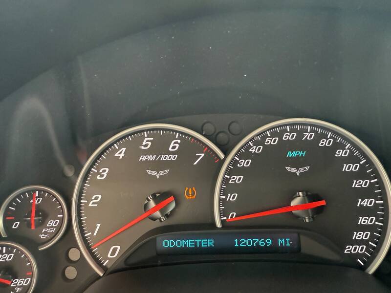 2012 Chevrolet Corvette Convertible | 6-Speed Manual picture #8