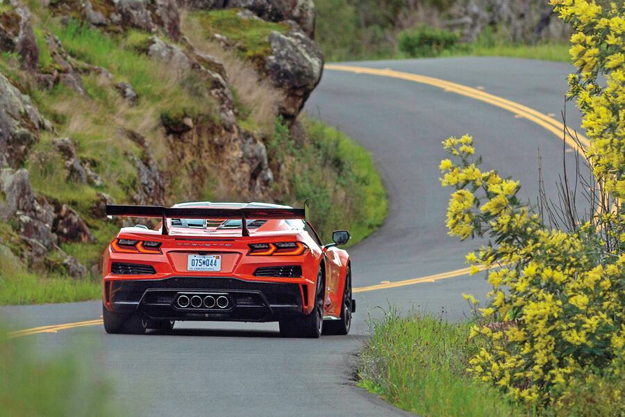 Photo: First Drive: 2026 ZR1X 5