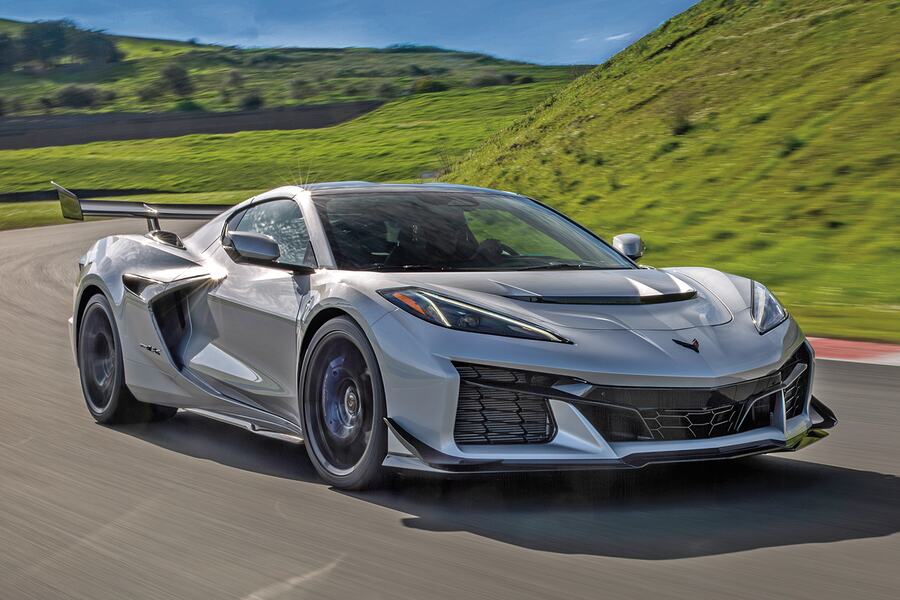 Photo: First Drive: 2026 ZR1X 6