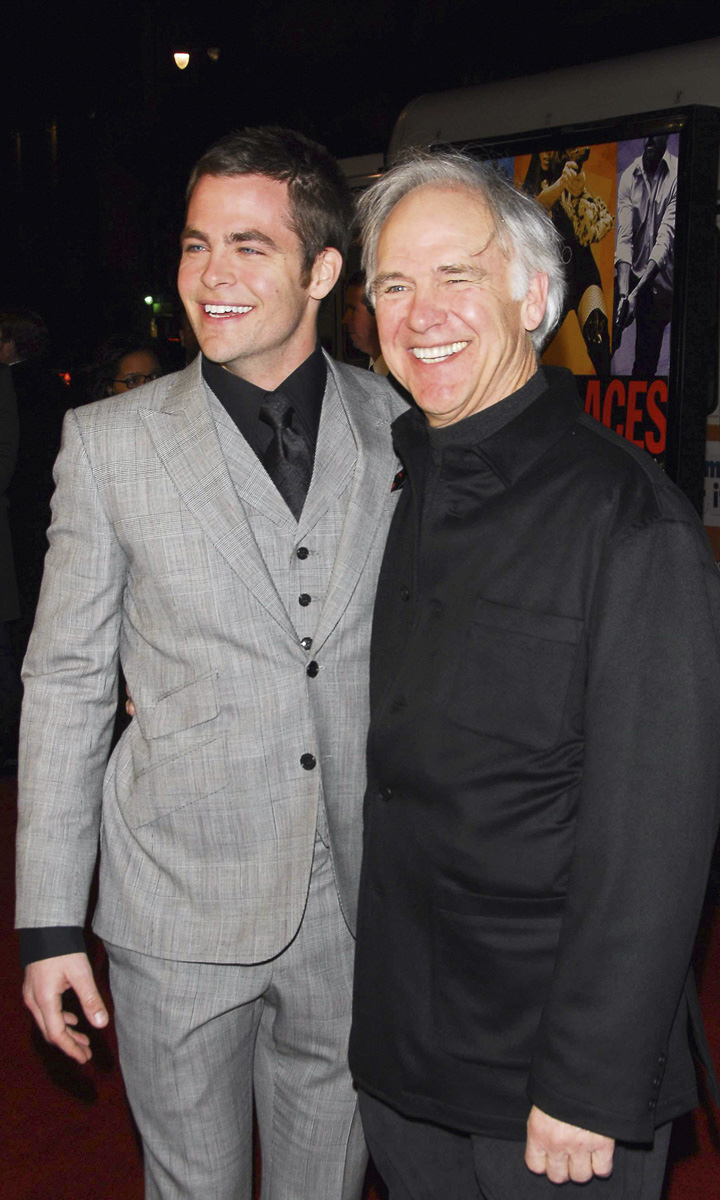 Los actores Chris y Robert Pine.