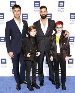 Ricky Martin y su pareja Jwan Yosef, y sus hijos Matteo y Valentino.