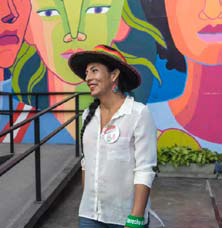 Gahela Cari es la primera mujer trans en postular al Congreso peruano. Gahela Cari es la primera mujer trans en postular al Congreso peruano.