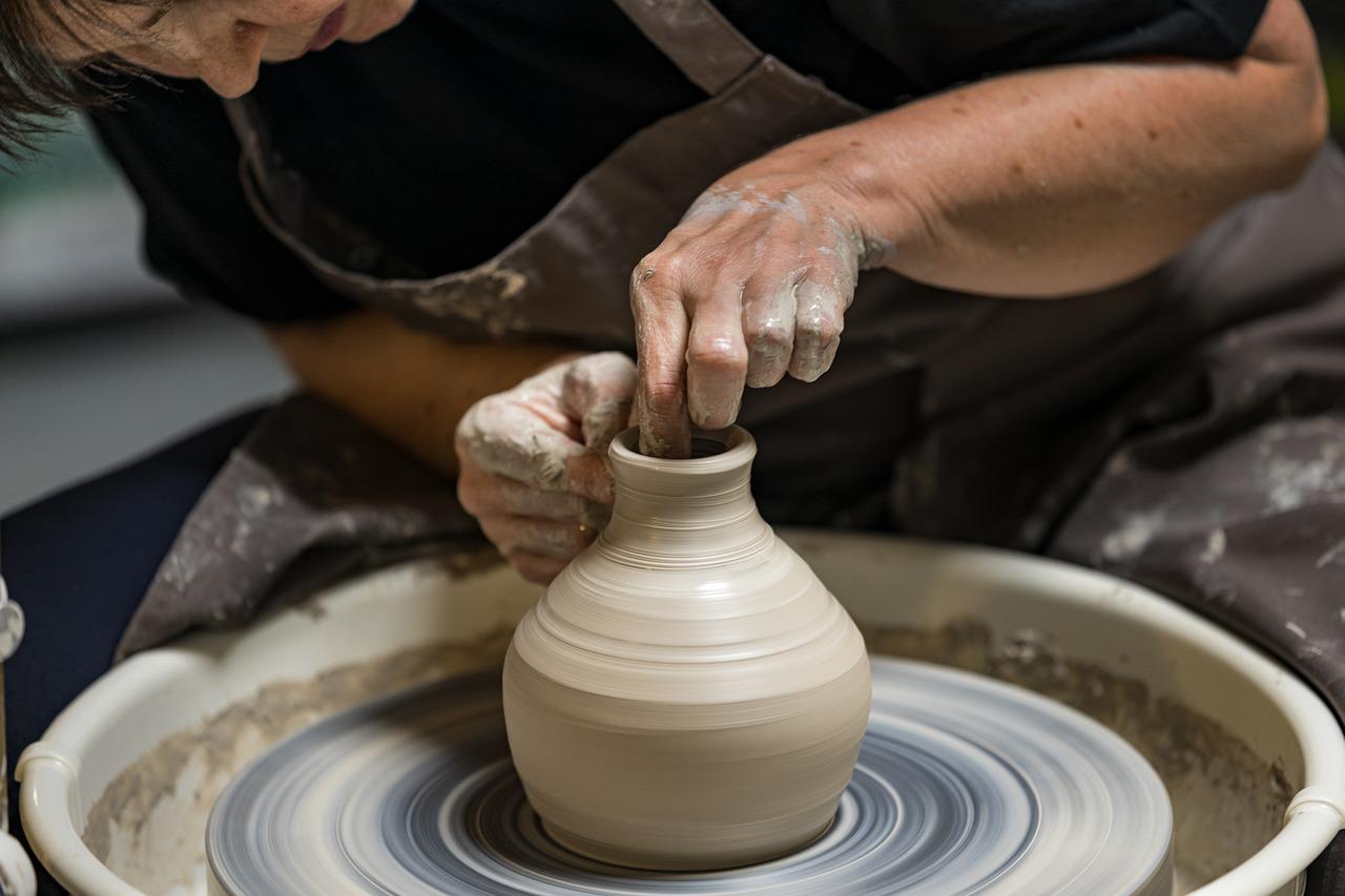 Adult Pottery daytime classes Garrison Art Center