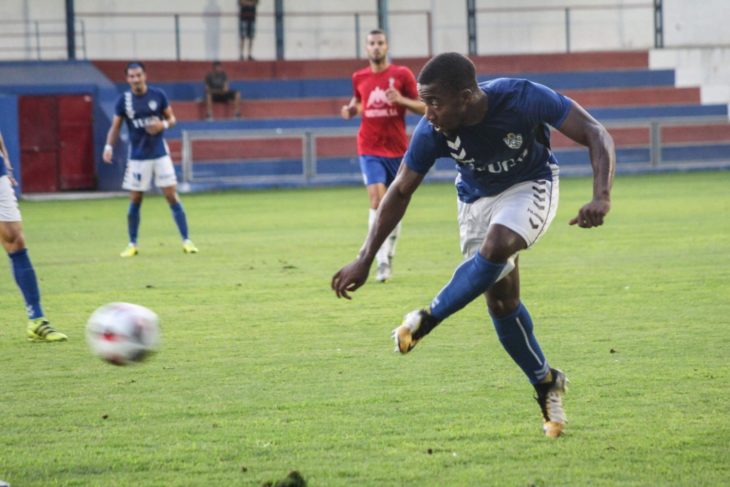 'Zoom' Langwa in action for UD Socuéllamos in Spain.