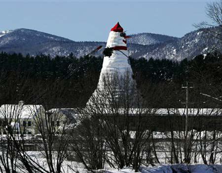 worlds-largest-snowman-0004