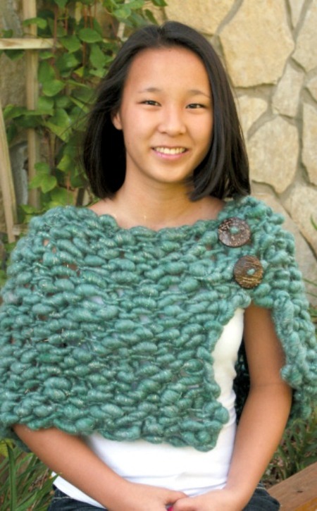 Simple Chunky Knit Shawl with Buttons (Free Knitting Pattern)