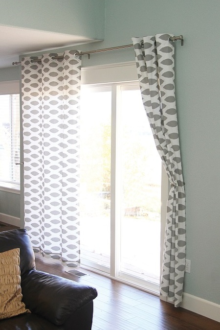 No-Sew Grommet Curtains (Free Pattern)