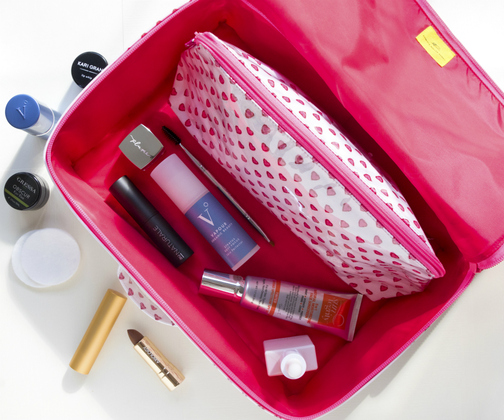 Hearts Makeup Case Roller Rabbit