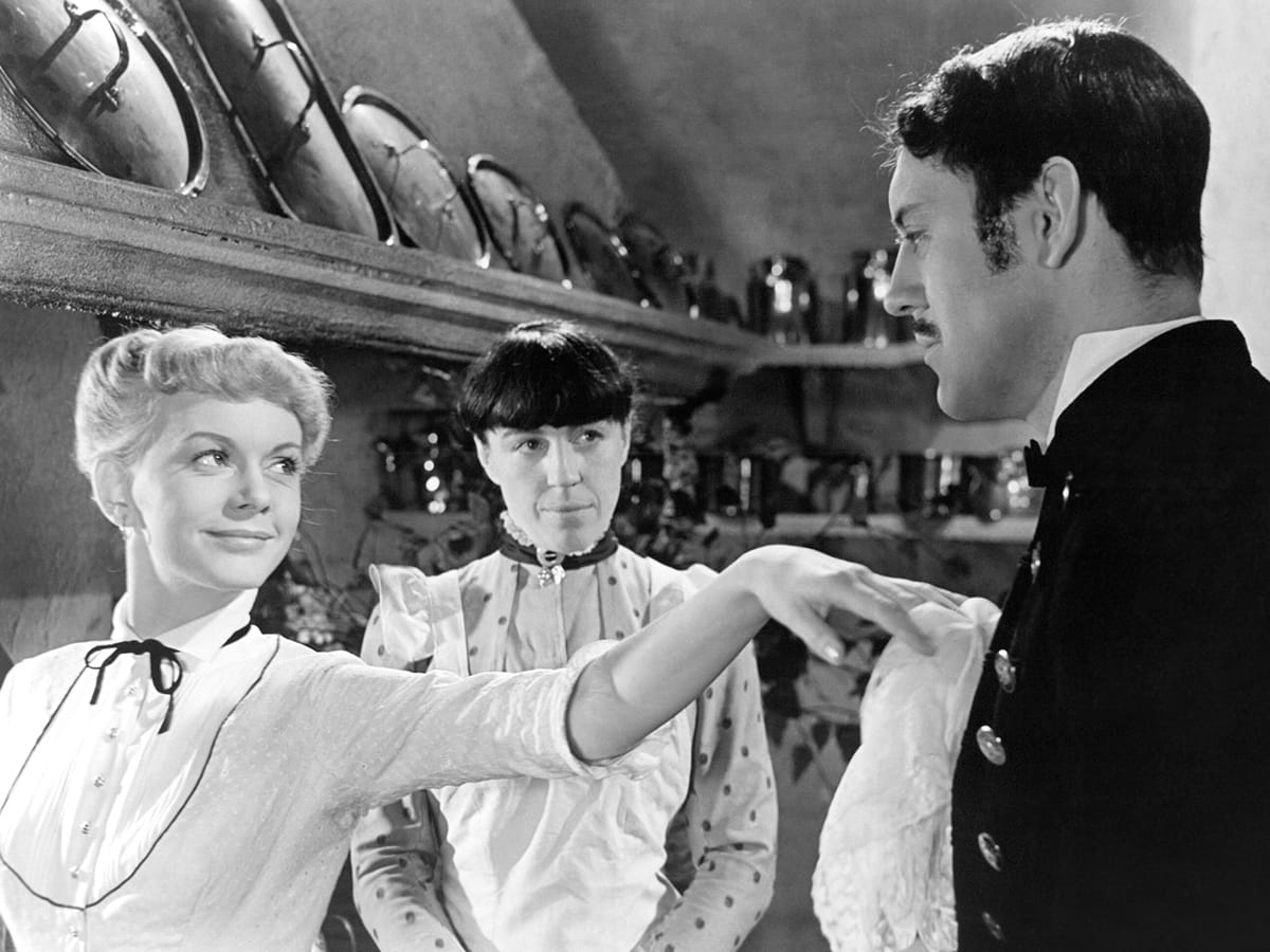 <i>Miss Julie:</i> Fiery Gloom Onstage