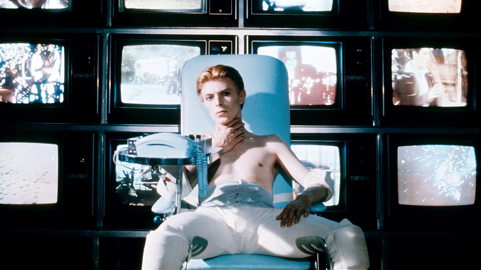 The Man Who Fell to Earth | Current | The Criterion Collection