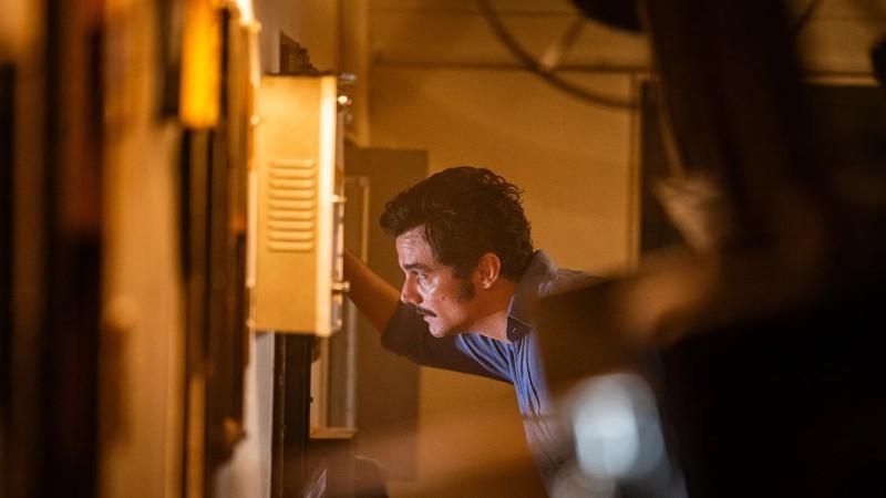 The Secret Agent Network