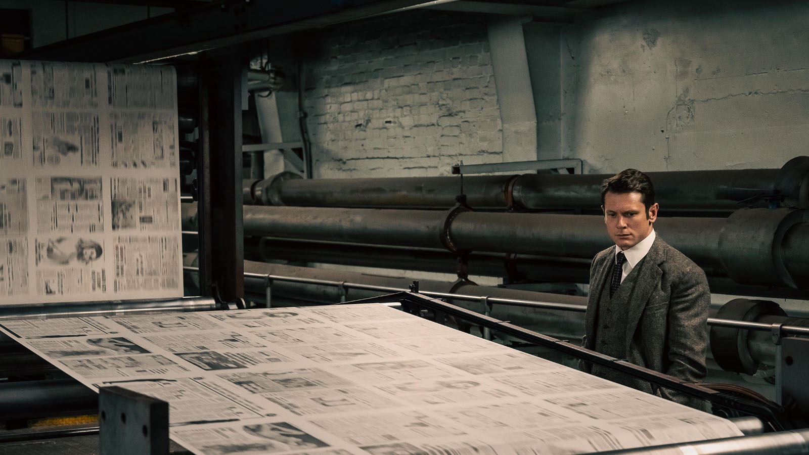 Danny Boyle Films the Murdoch Takeover of The Sun