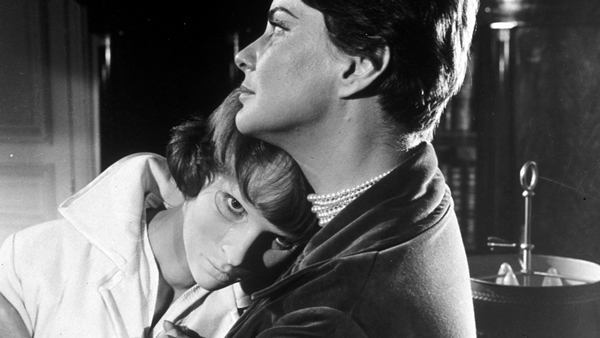 <i>Eyes Without a Face:</i> The Unreal Reality