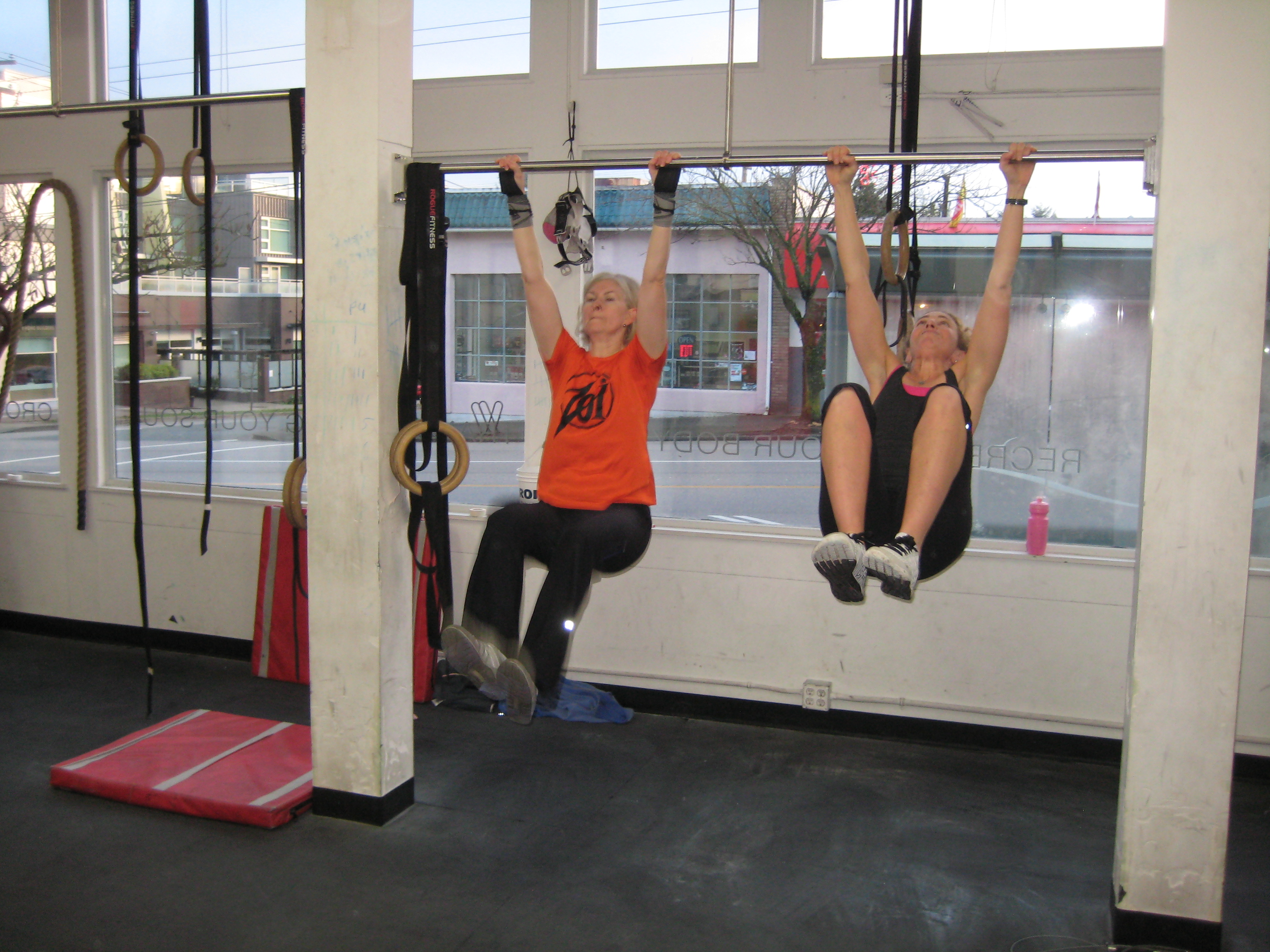 Kipping T2B • Crossfit Empower