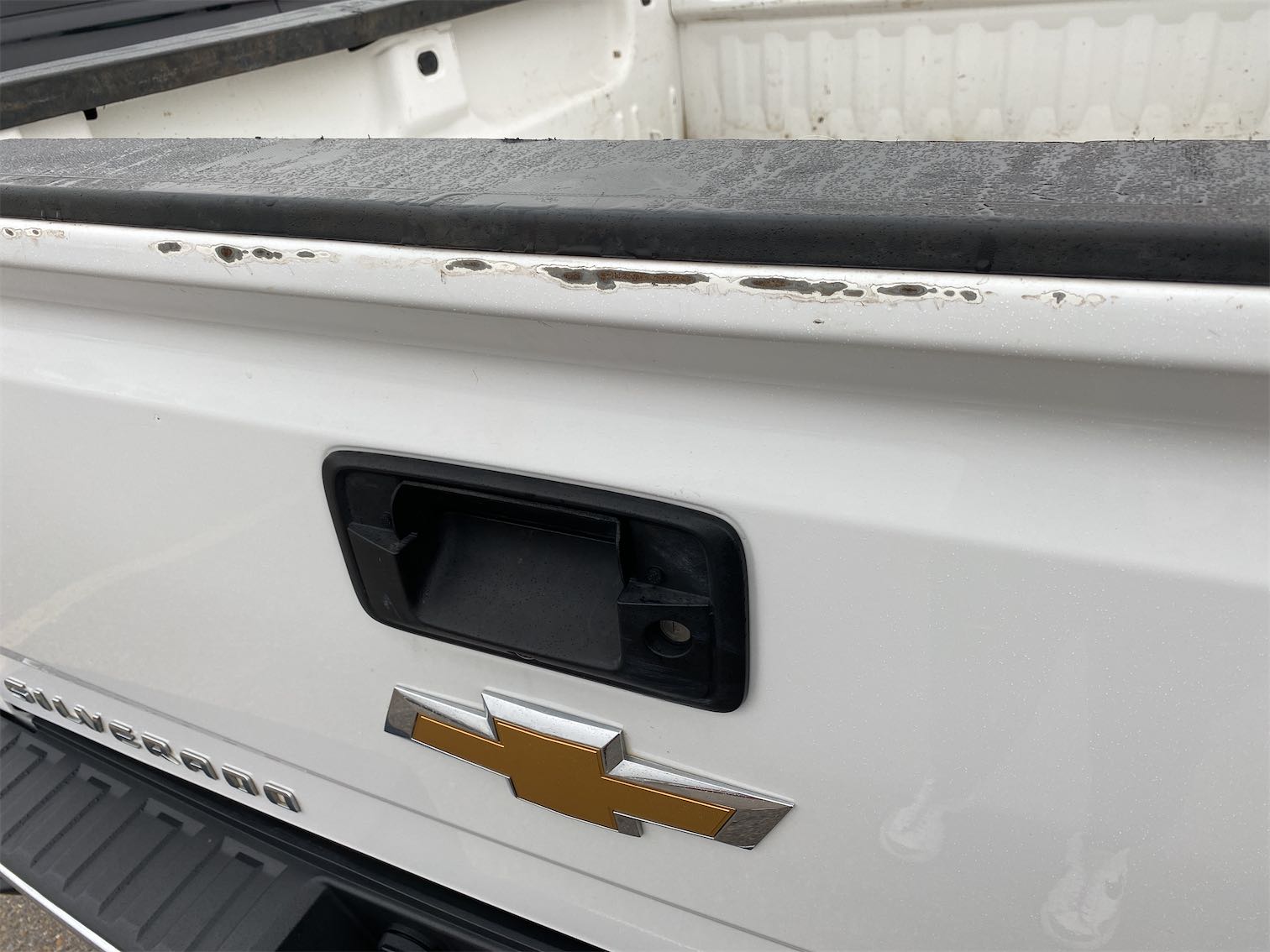 Tailgate Handle (Broken)