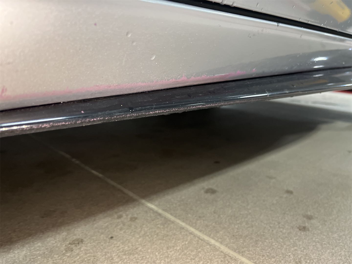 L Rocker Panel Outer (Peeling)