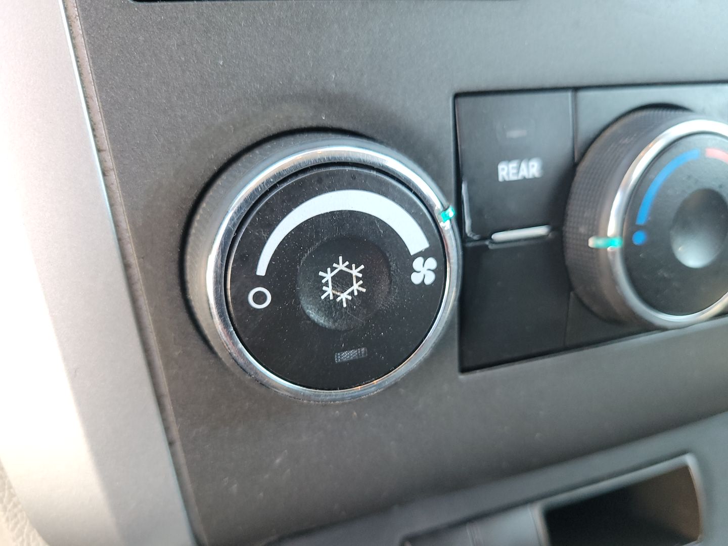 LR Door (Mult Dents/Paint Dmg)