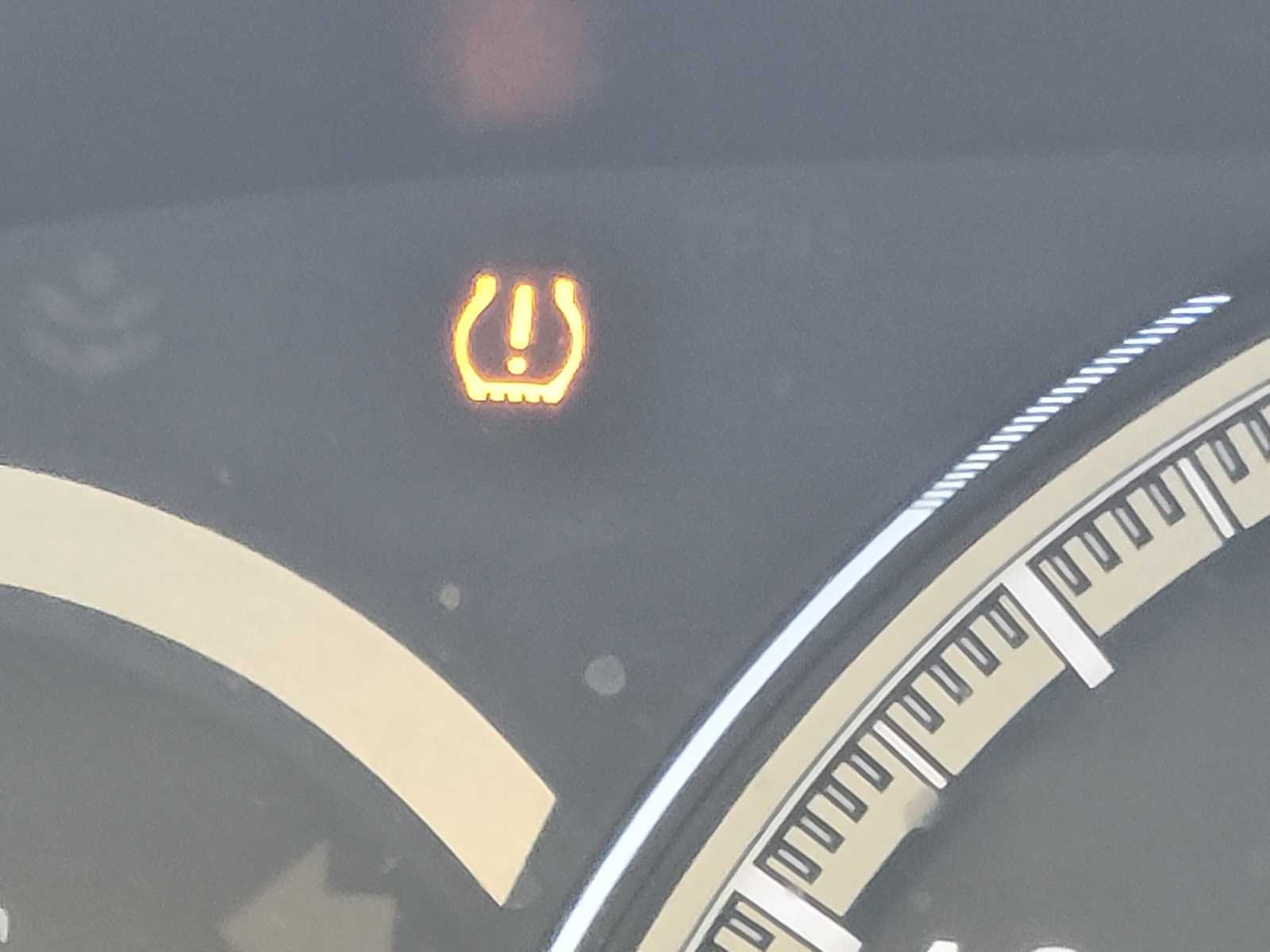 Warning Traction Control (On)