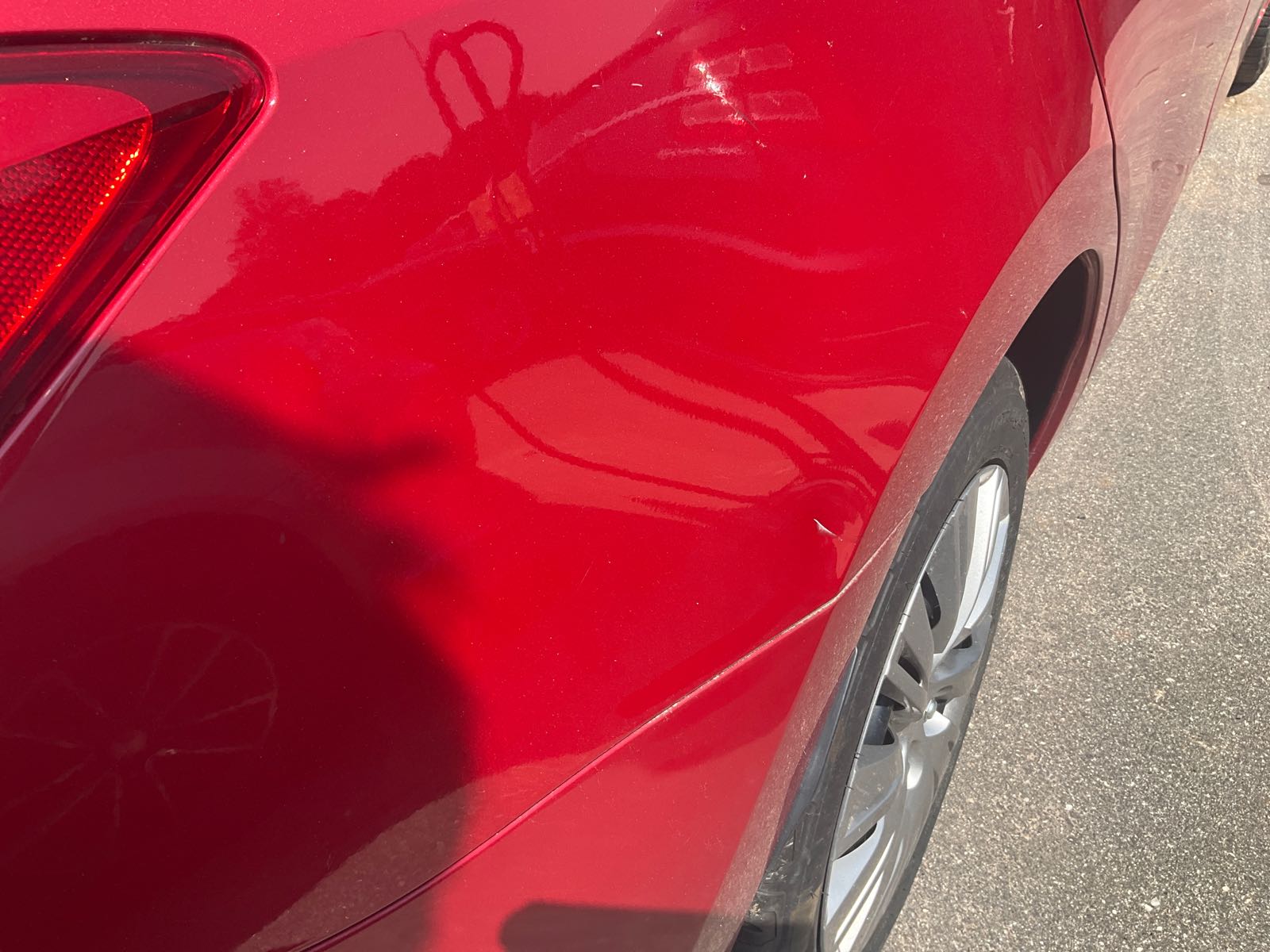 RF Fender (Dent/Paint Dmg)