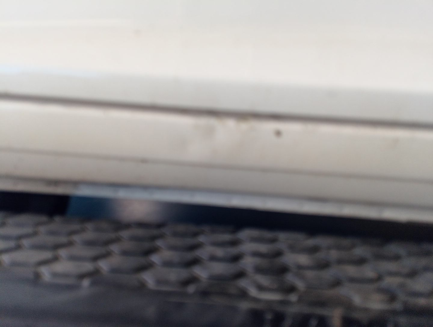 L Bed Side (Mult Dents/No Paint Dmg)