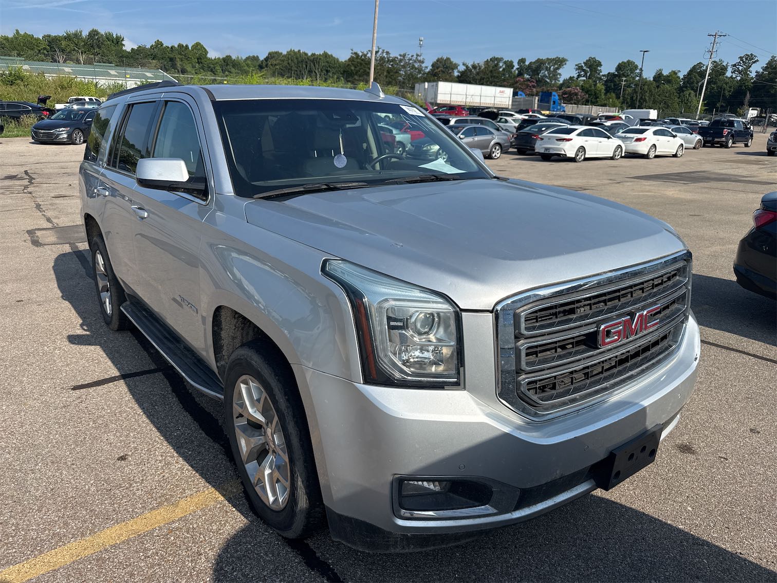 Dented Gradung Bucket Exterior LR