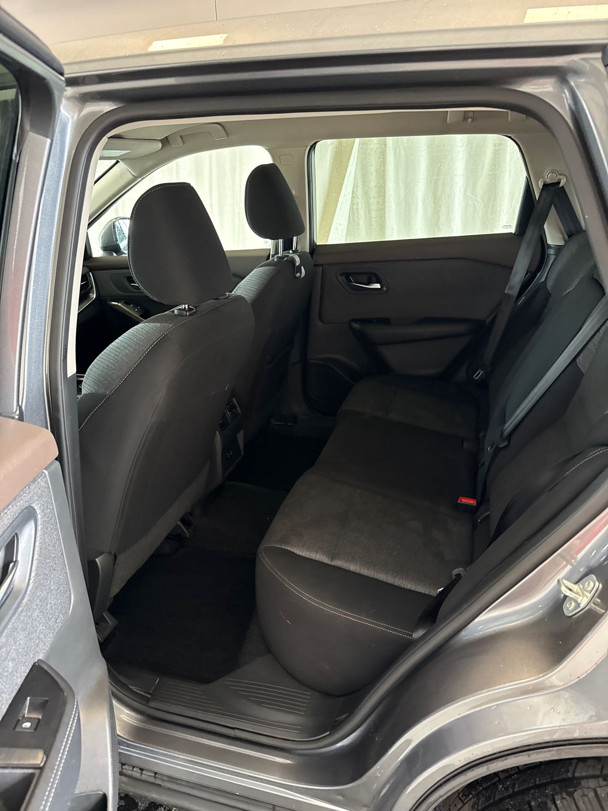 L Qtr Panel (Mult Dents/No Paint Dmg)