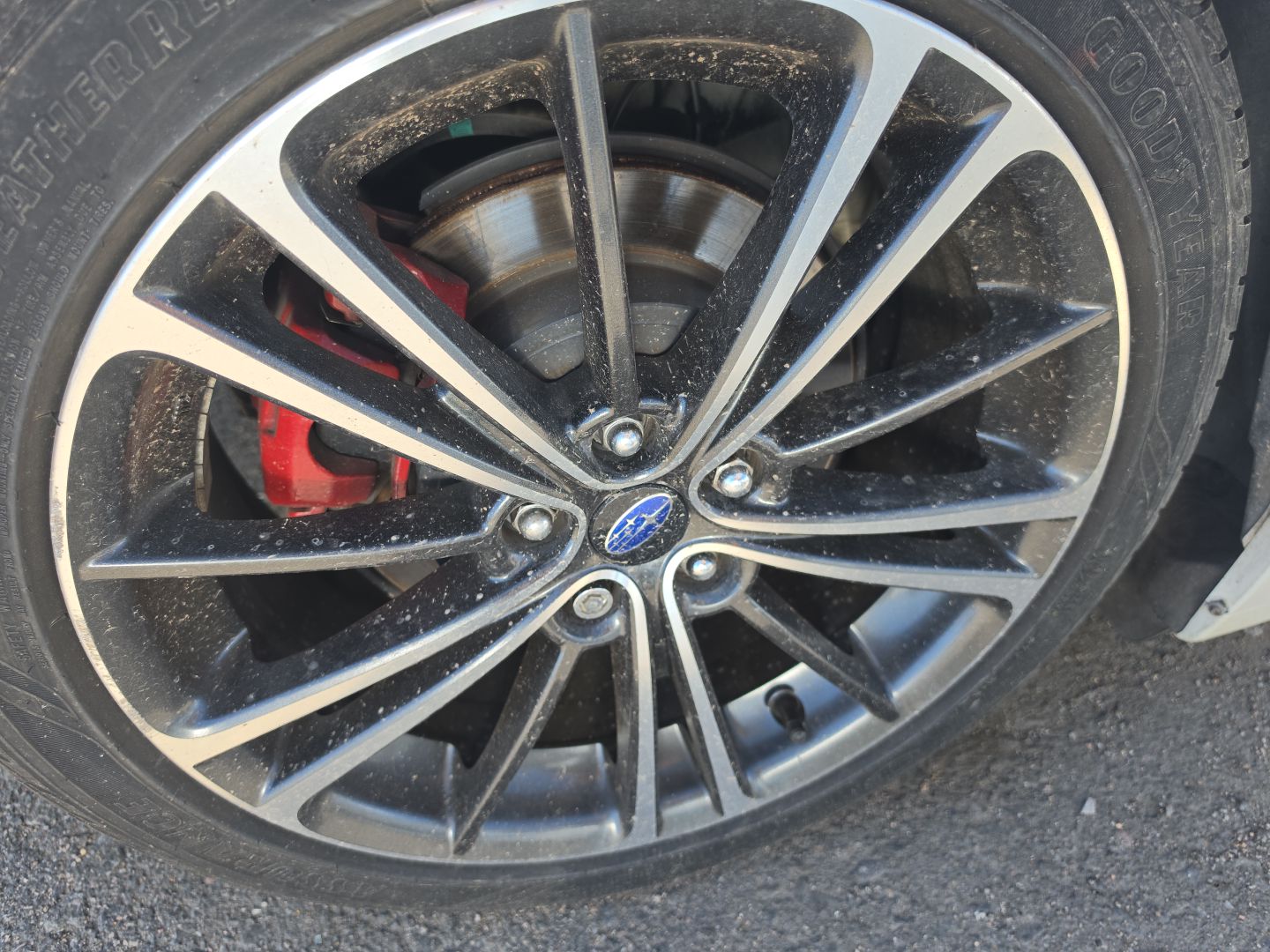 Dented Gradung Bucket Windshield (Multiple Chips)