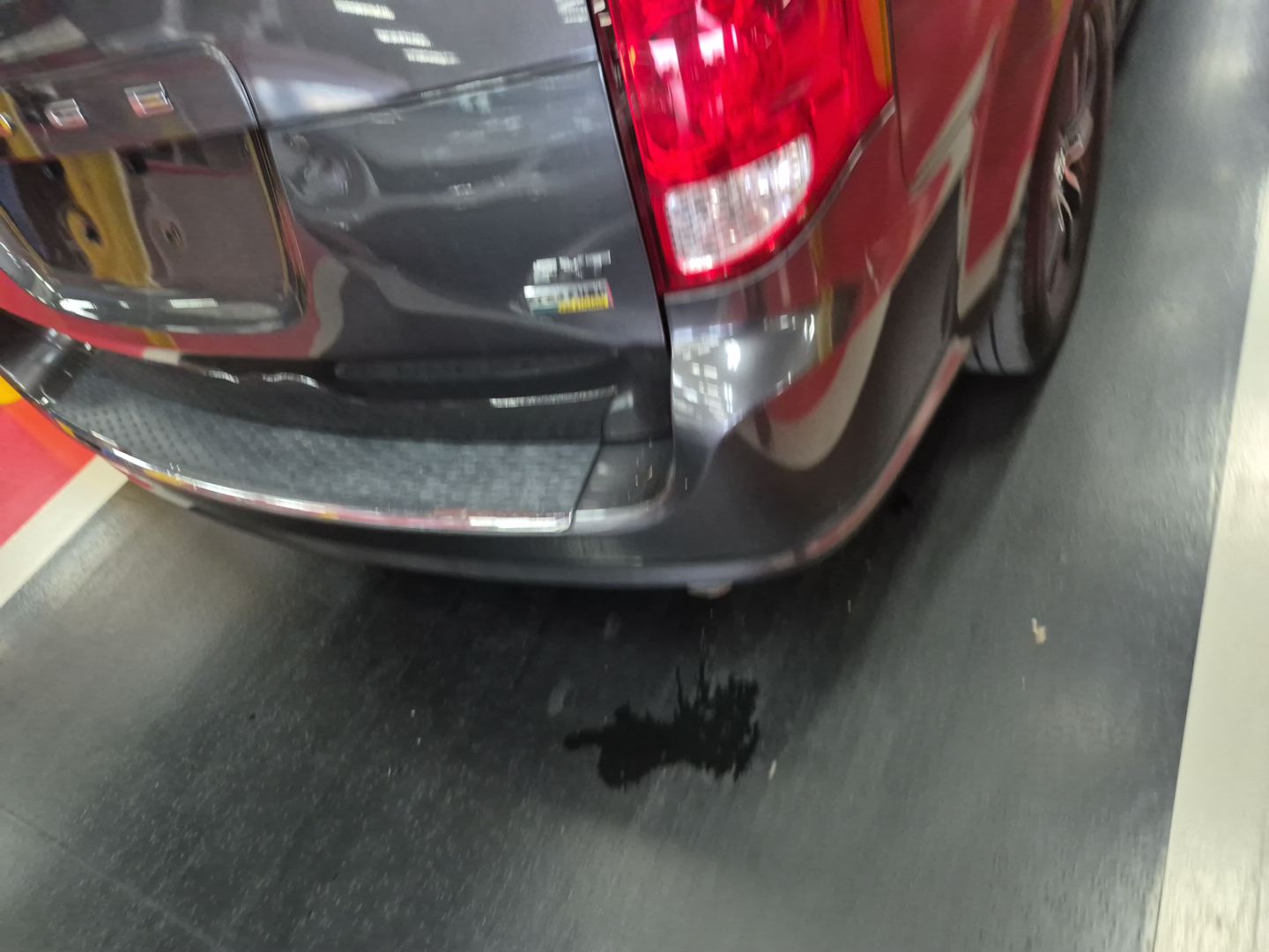 Dented Gradung Bucket RF Door (Dent/No Paint Dmg)