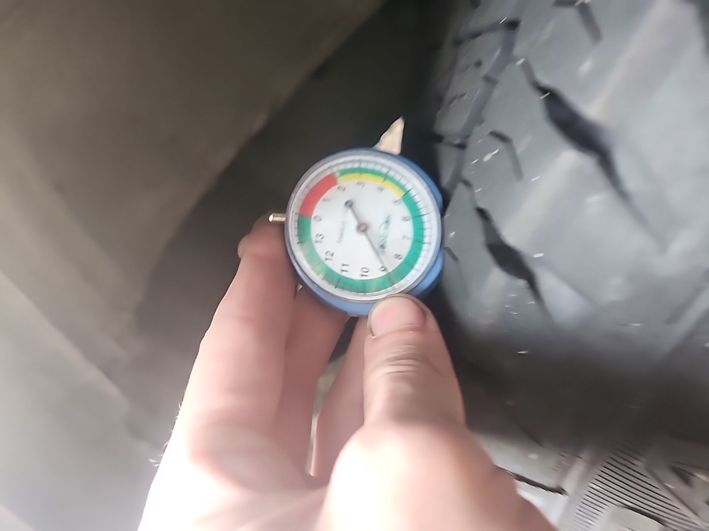 Sprinter Cover Page RF Tire Tread